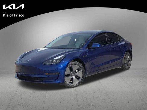 Used 2023 Tesla Model 3 Standard Range image 1