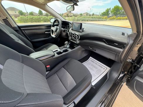 Used 2024 Nissan Sentra SV image 32