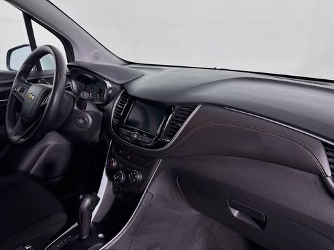 Used 2022 Chevrolet Trax LS w/ Tint and Cruise Package FWD image 49