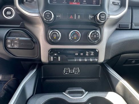 Used 2024 RAM 2500 Big Horn w/ Off Road Package AWD/4WD image 18