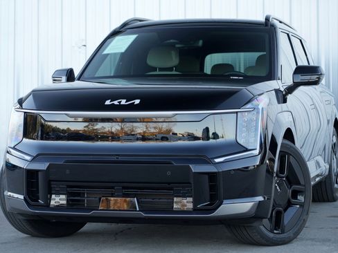 Used 2024 Kia EV9 GT-Line image 3