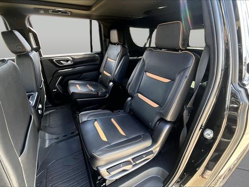 Used 2023 GMC Yukon XL AT4 w/ AT4 Premium Package AWD/4WD image 21