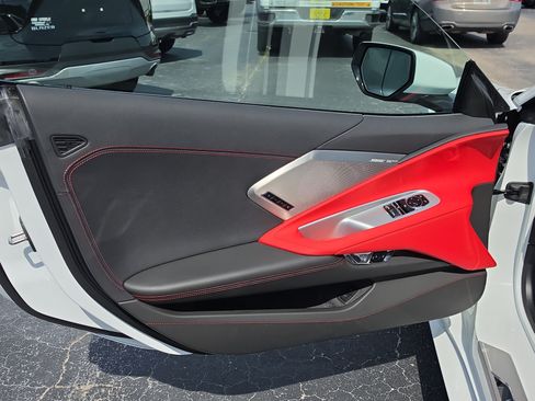 Used 2025 Chevrolet Corvette Stingray Preferred Cpe w/ 2LT RWD image 14