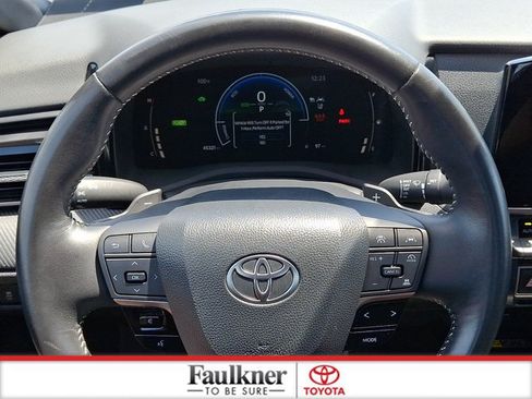 Certified 2025 Toyota Camry SE FWD image 18