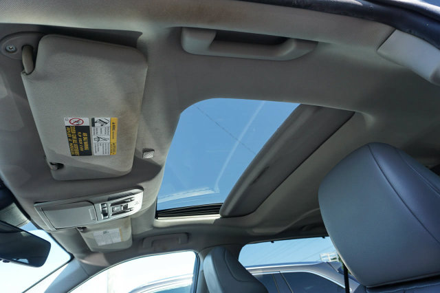 Used 2021 Toyota Highlander XLE FWD image 31