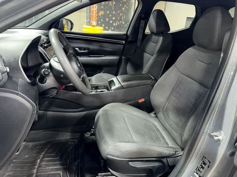 Used 2023 Hyundai Santa Cruz SE AWD/4WD image 15