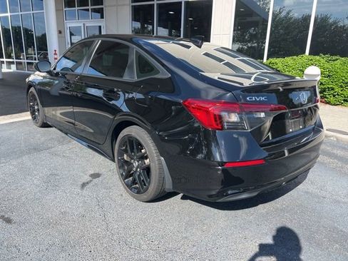 Used 2023 Honda Civic Sport image 4