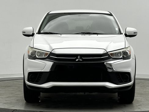 Used 2019 Mitsubishi Outlander Sport LE image 2