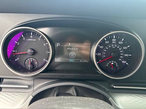 Used 2023 Kia Carnival LX FWD image 7