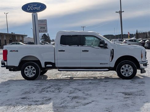 Used 2024 Ford F250 XLT image 4