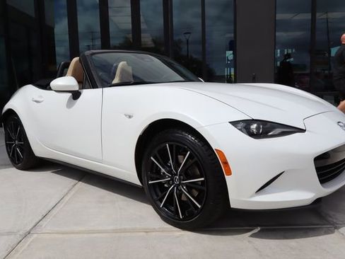 New 2026 MAZDA MX-5 Miata Grand Touring RWD image 18