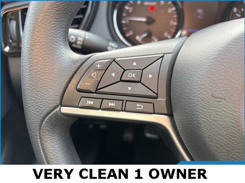 Used 2022 Nissan Rogue Sport S image 8