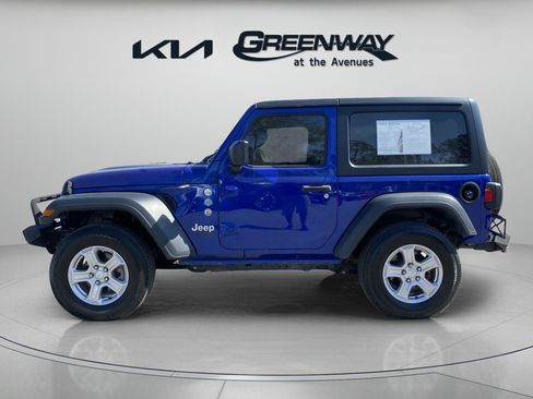 Used 2019 Jeep Wrangler Sport AWD/4WD image 2