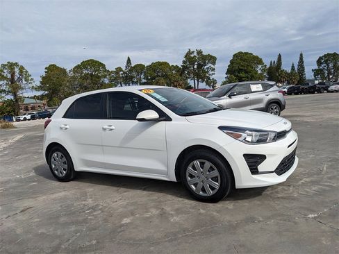 Used 2023 Kia Rio S image 3