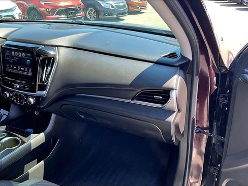 Used 2018 Chevrolet Traverse LT FWD image 13