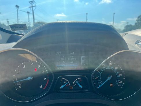 Used 2013 Ford Escape SEL FWD image 9