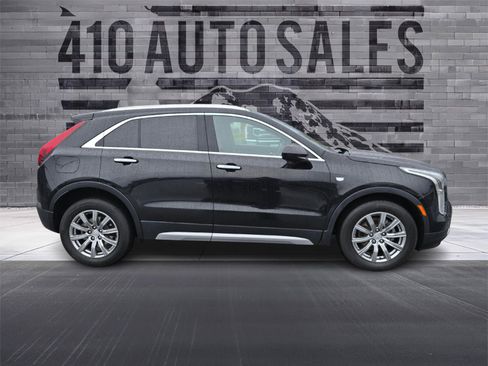 Used 2020 Cadillac XT4 Premium Luxury image 2