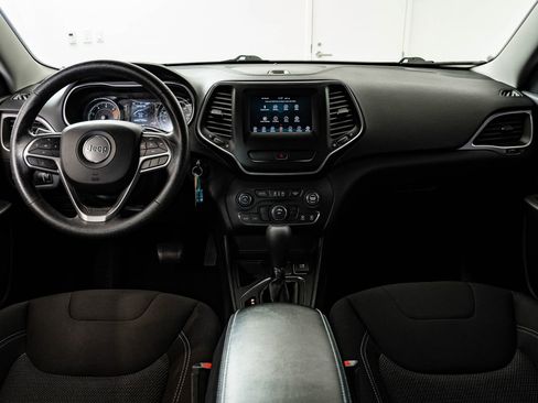 Used 2019 Jeep Cherokee Latitude w/ Popular Appearance Group FWD image 31