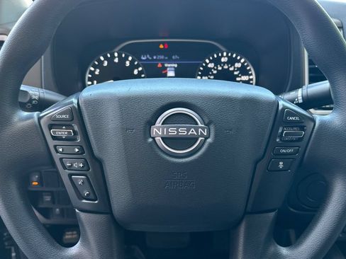 Used 2022 Nissan Frontier SV w/ Technology Package RWD image 22