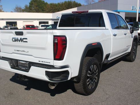 New 2026 GMC Sierra 2500 Denali Ultimate image 7