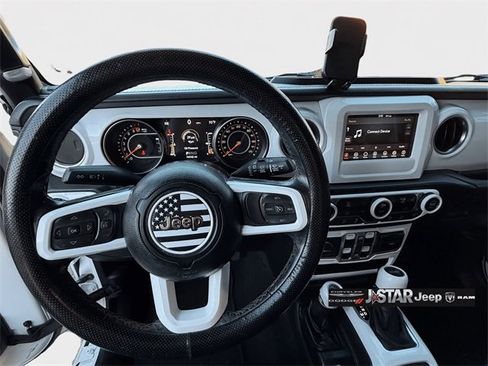 Used 2020 Jeep Wrangler Unlimited Sahara image 14