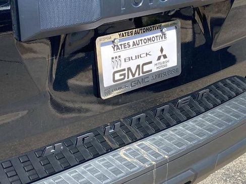 Used 2025 Toyota 4Runner SR5 AWD/4WD image 27