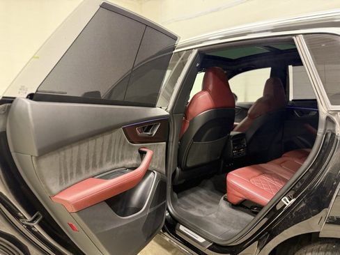 Used 2022 Audi SQ8 Prestige w/ Prestige Package image 17