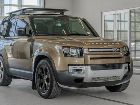 Used 2025 Land Rover Defender 90 S AWD/4WD image 21