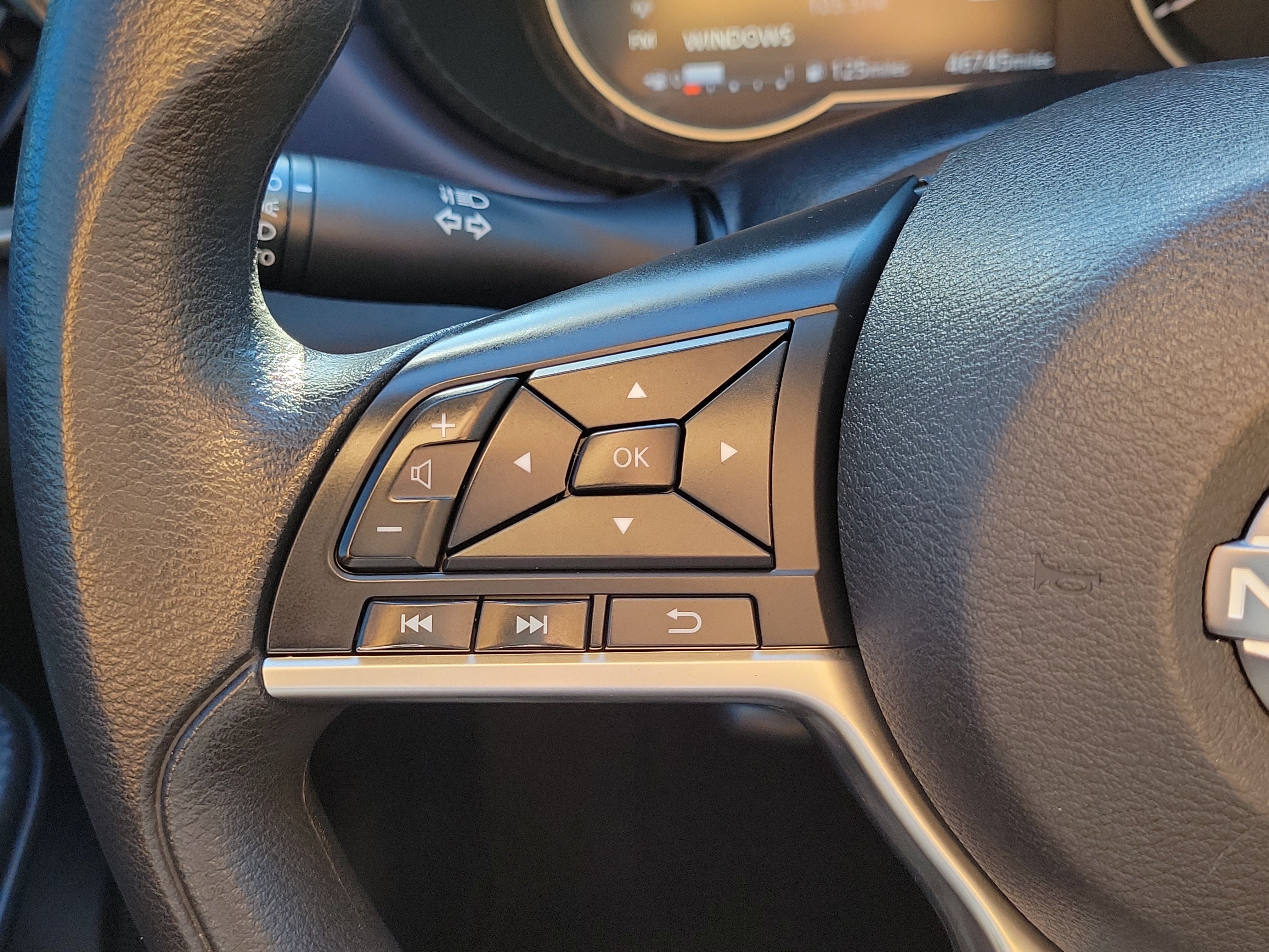 Certified 2023 Nissan Versa SV FWD image 23