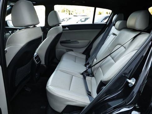 Used 2022 Kia Sportage Nightfall Edition image 27