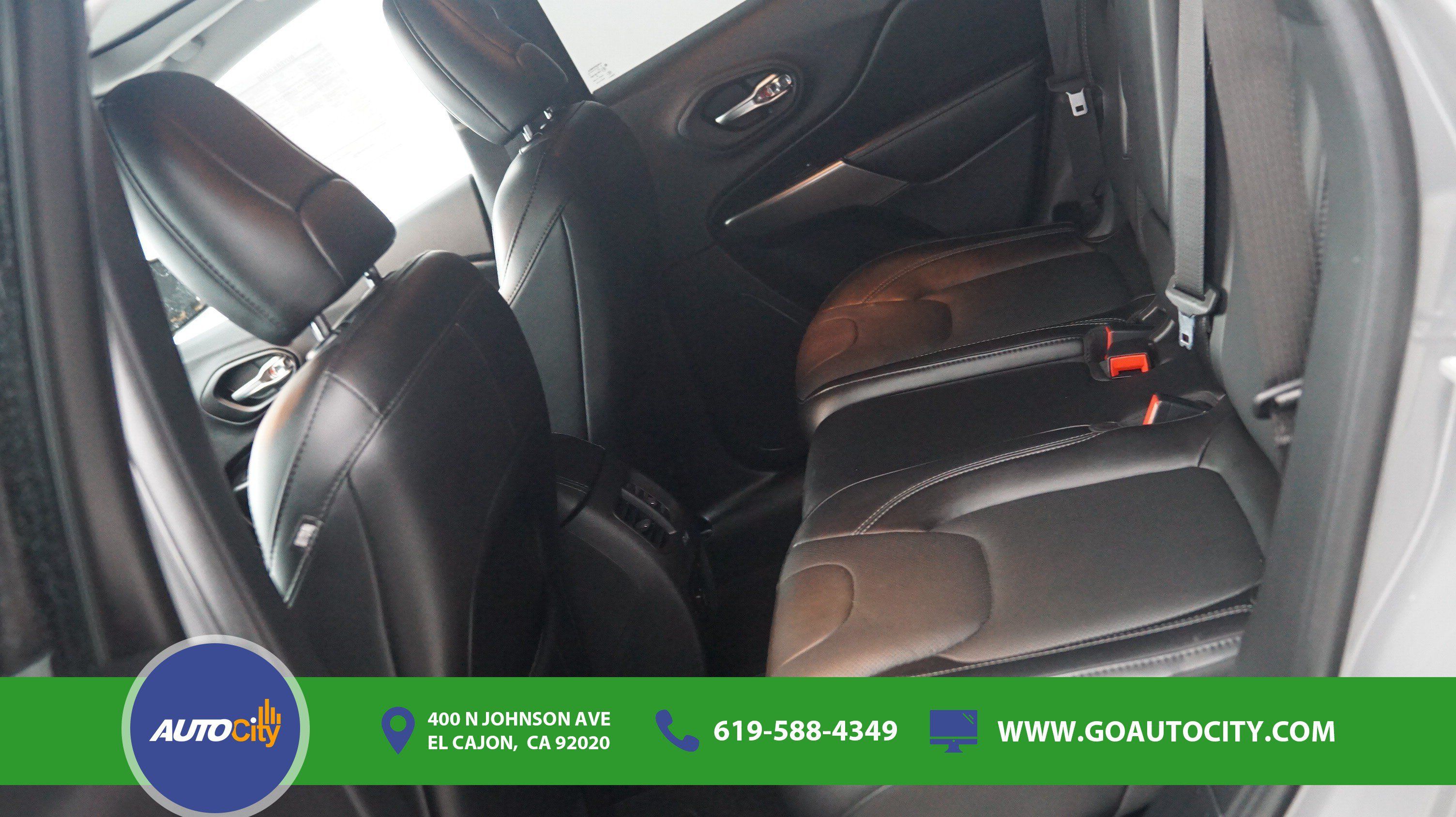 Used 2021 Jeep Cherokee Limited w/ Elite Package FWD image 14