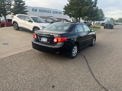Used 2010 Toyota Corolla LE FWD image 4