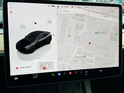 Used 2024 Tesla Model Y Performance AWD/4WD image 24