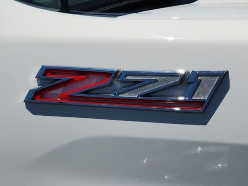 Used 2023 Chevrolet Silverado 2500 LTZ w/ LTZ Premium Package AWD/4WD image 8