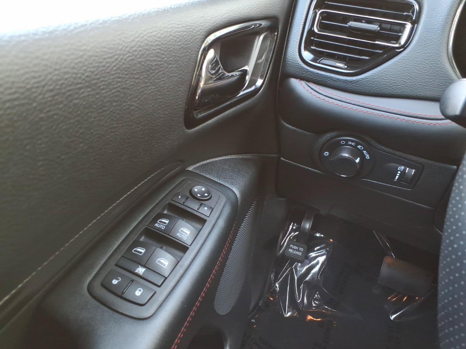 Used 2025 Dodge Durango GT AWD/4WD image 27