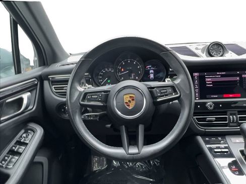 Used 2022 Porsche Macan AWD/4WD image 38