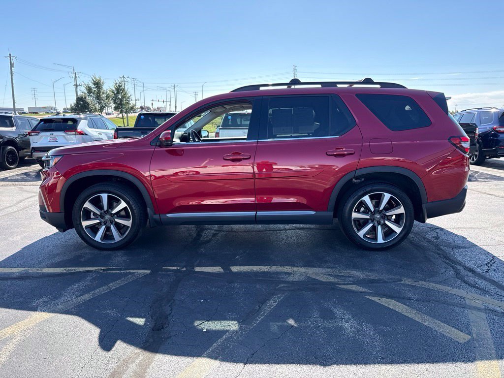 Certified 2025 Honda Pilot Elite image 9