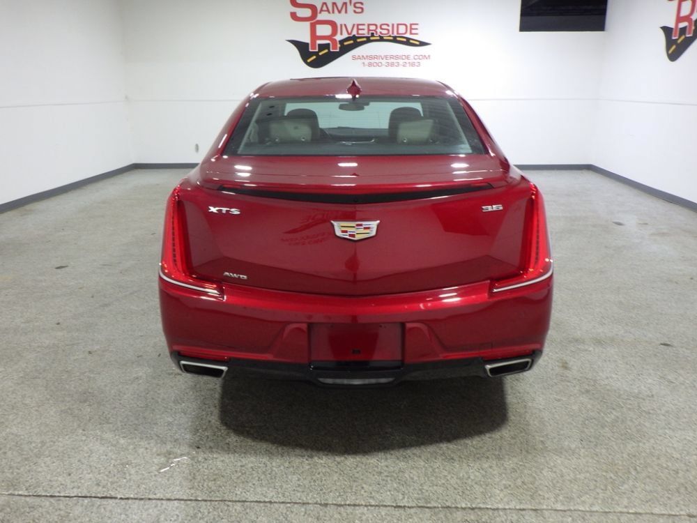 Used 2019 Cadillac XTS Luxury w/ Driver Awareness Package AWD/4WD image 3