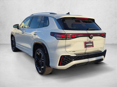 New 2026 Volkswagen Tiguan SEL R-Line image 9