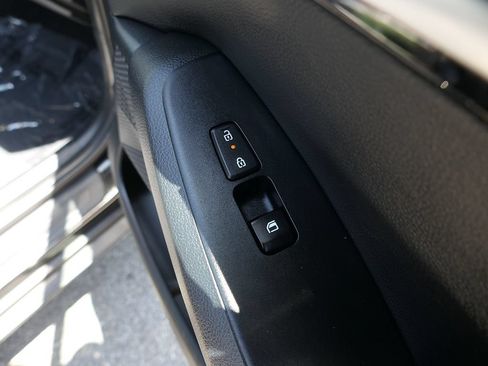 Used 2025 Kia Seltos S FWD image 25