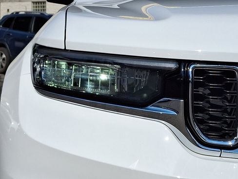 Certified 2023 Jeep Grand Cherokee L Limited w/ Luxury Tech Group II AWD/4WD image 9
