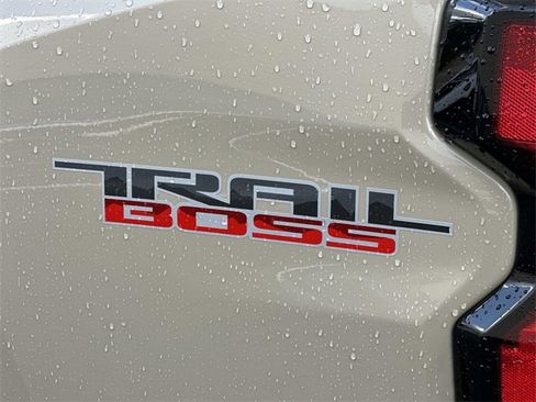 Used 2024 Chevrolet Colorado Trail Boss w/ Advanced Trailering Package image 31