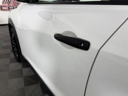 Used 2021 Nissan Kicks S FWD image 24