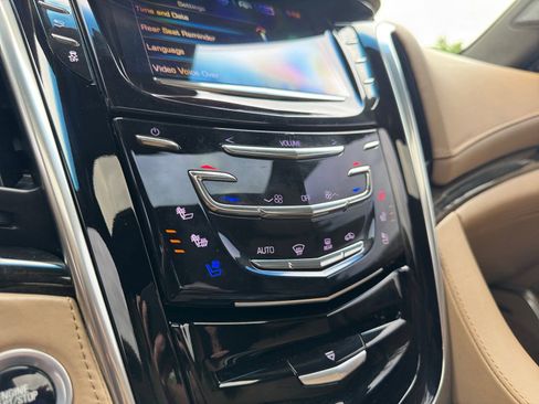 Used 2018 Cadillac Escalade Platinum AWD/4WD image 27