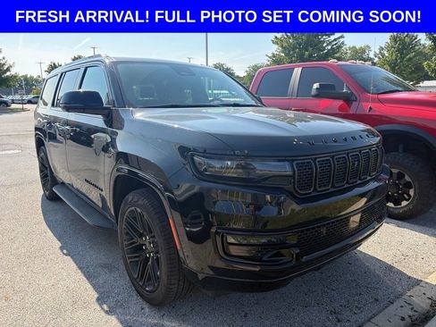 Used 2025 Jeep Wagoneer Series II w/ Convenience Group I AWD/4WD image 2