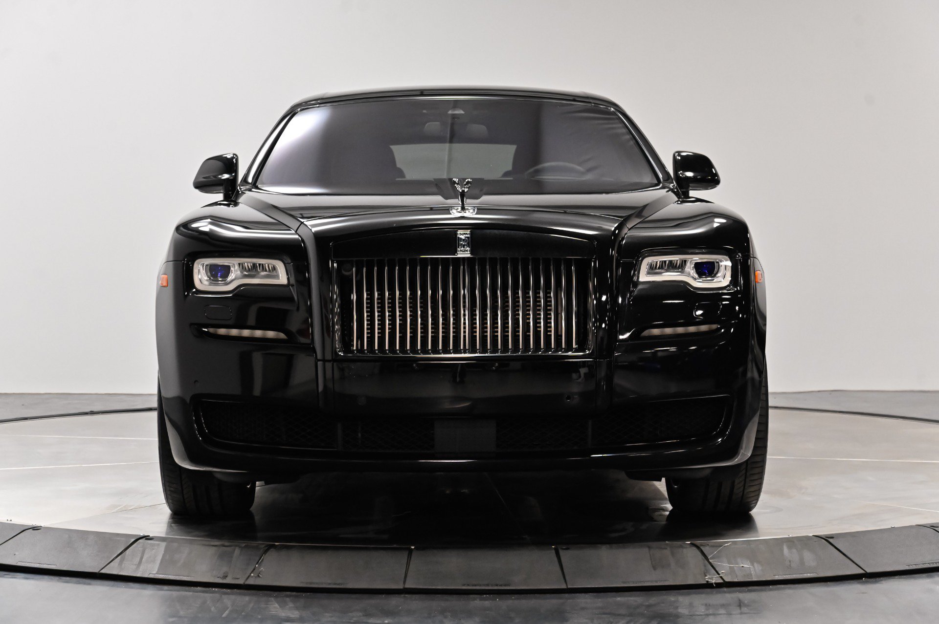 Used 2017 Rolls-Royce Ghost RWD image 24