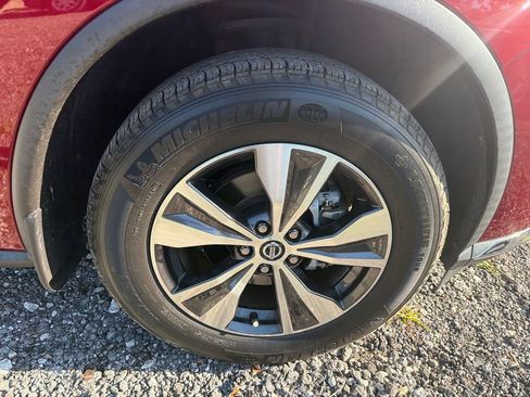 Used 2022 Nissan Murano SV image 18