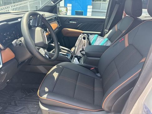 Used 2026 GMC Canyon AT4 AWD/4WD image 14