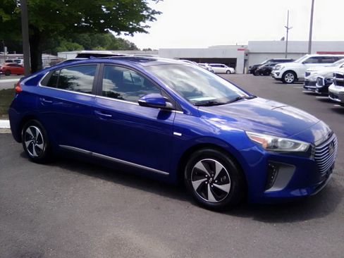 Used 2019 Hyundai Ioniq SEL FWD image 1