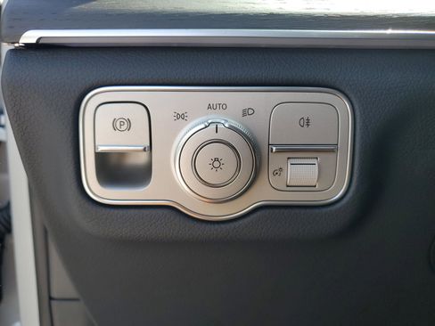 New 2026 Mercedes-Benz GLS 450 4MATIC image 38